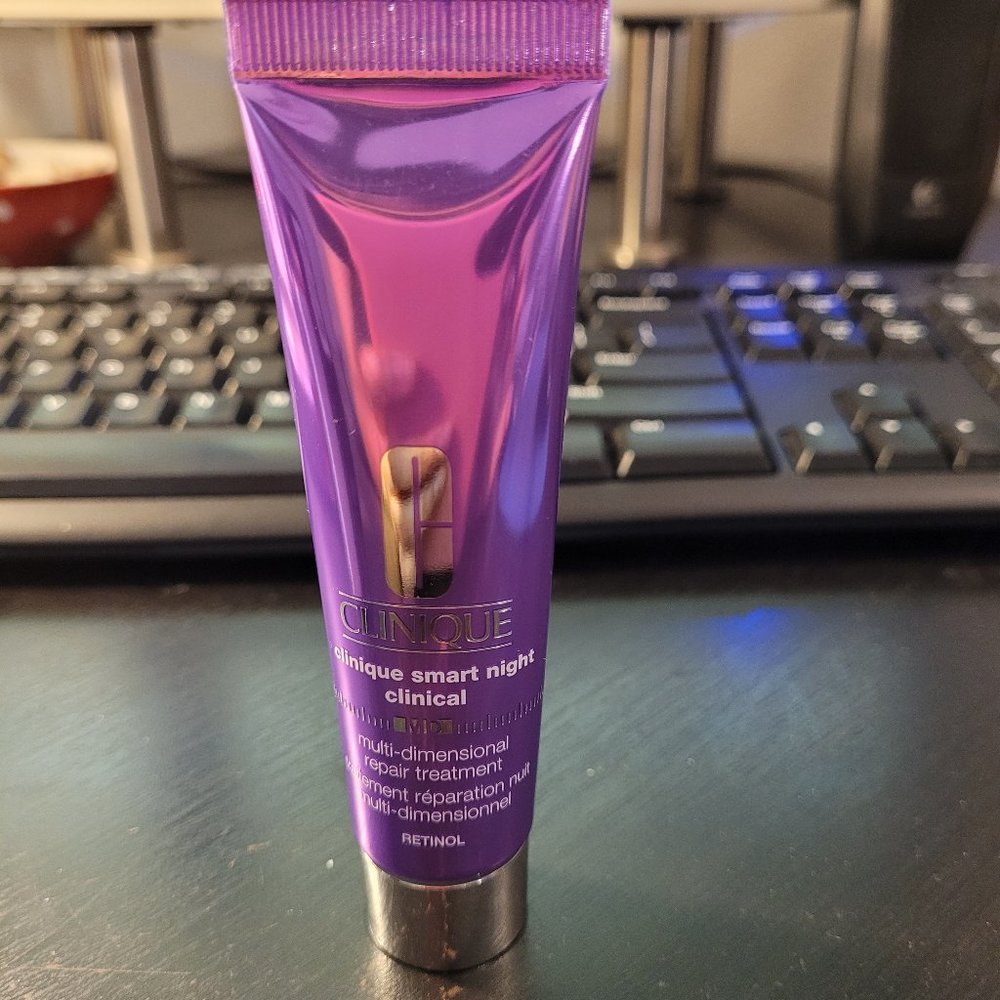 Clinique Smart Night Clinical MD Multi-Dimensional Repair Treatment Retinol